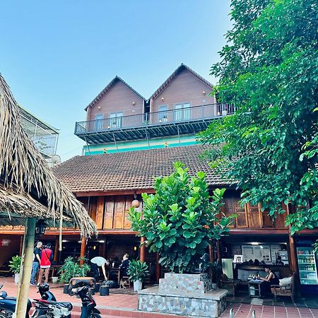 Odyssey Hostel, Tours & Motorbikes Rental Ha Giang Extérieur photo