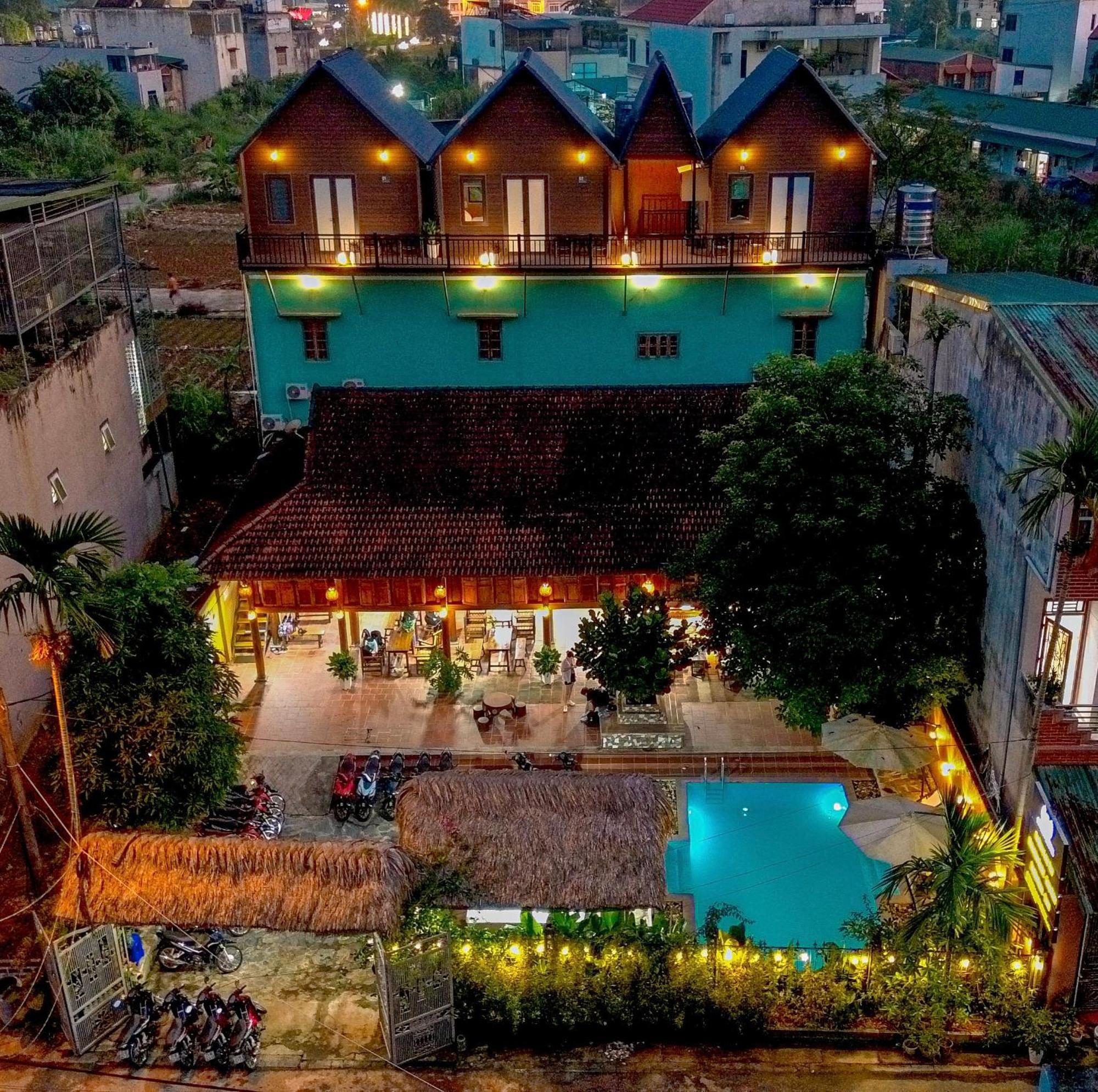 Odyssey Hostel, Tours & Motorbikes Rental Ha Giang Extérieur photo